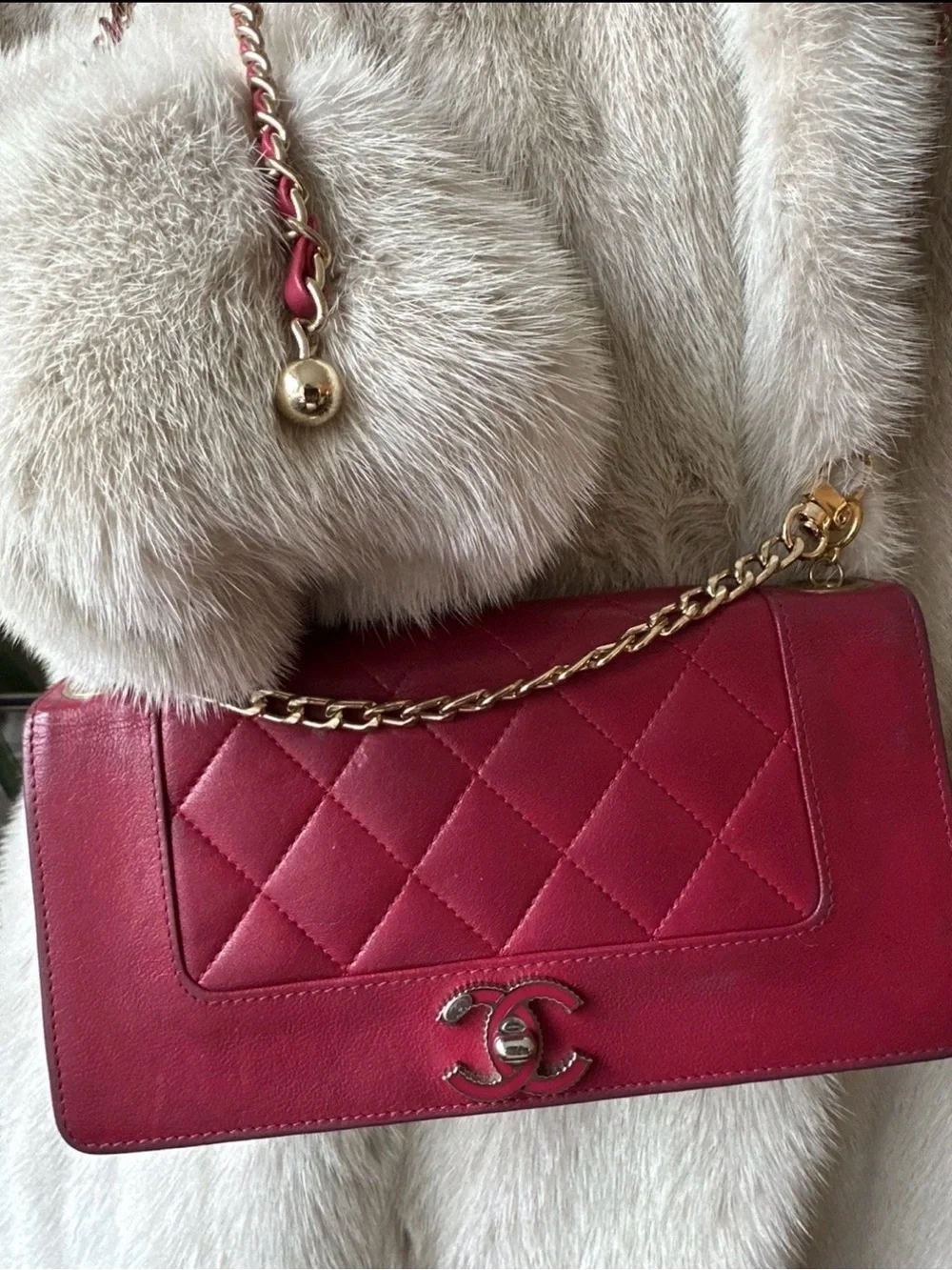 CHANEL Quilted Shoulder Bag in Burgundy with Gold-Tone Hardware